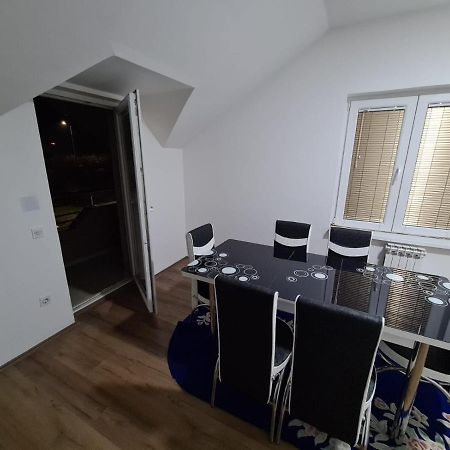 Apartmani Mladenovic Kijevo Kültér fotó