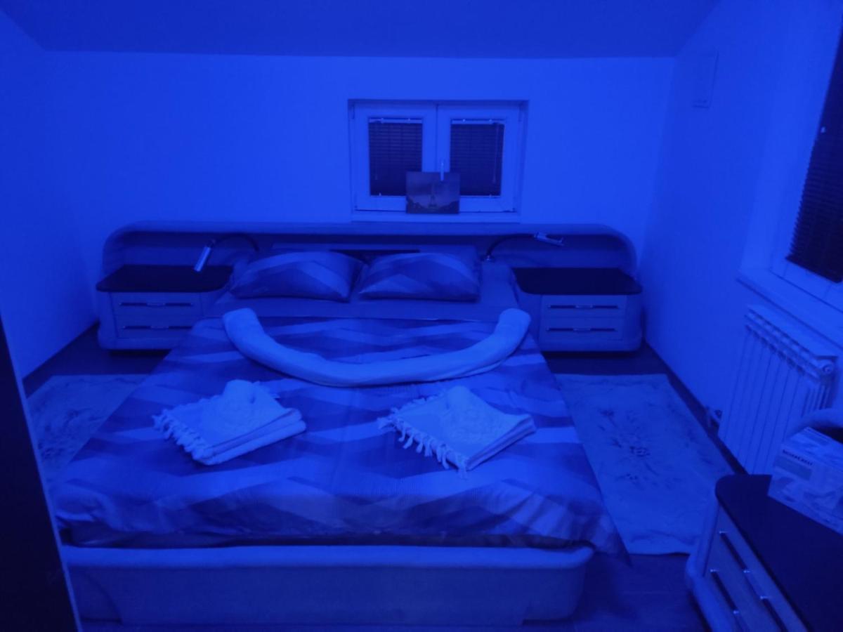 Apartmani Mladenovic Kijevo Kültér fotó