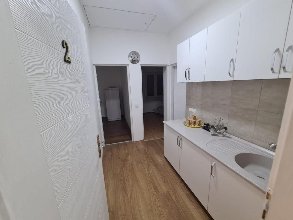 Apartmani Mladenovic Kijevo Kültér fotó