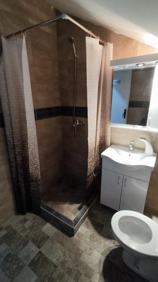 Apartmani Mladenovic Kijevo Kültér fotó